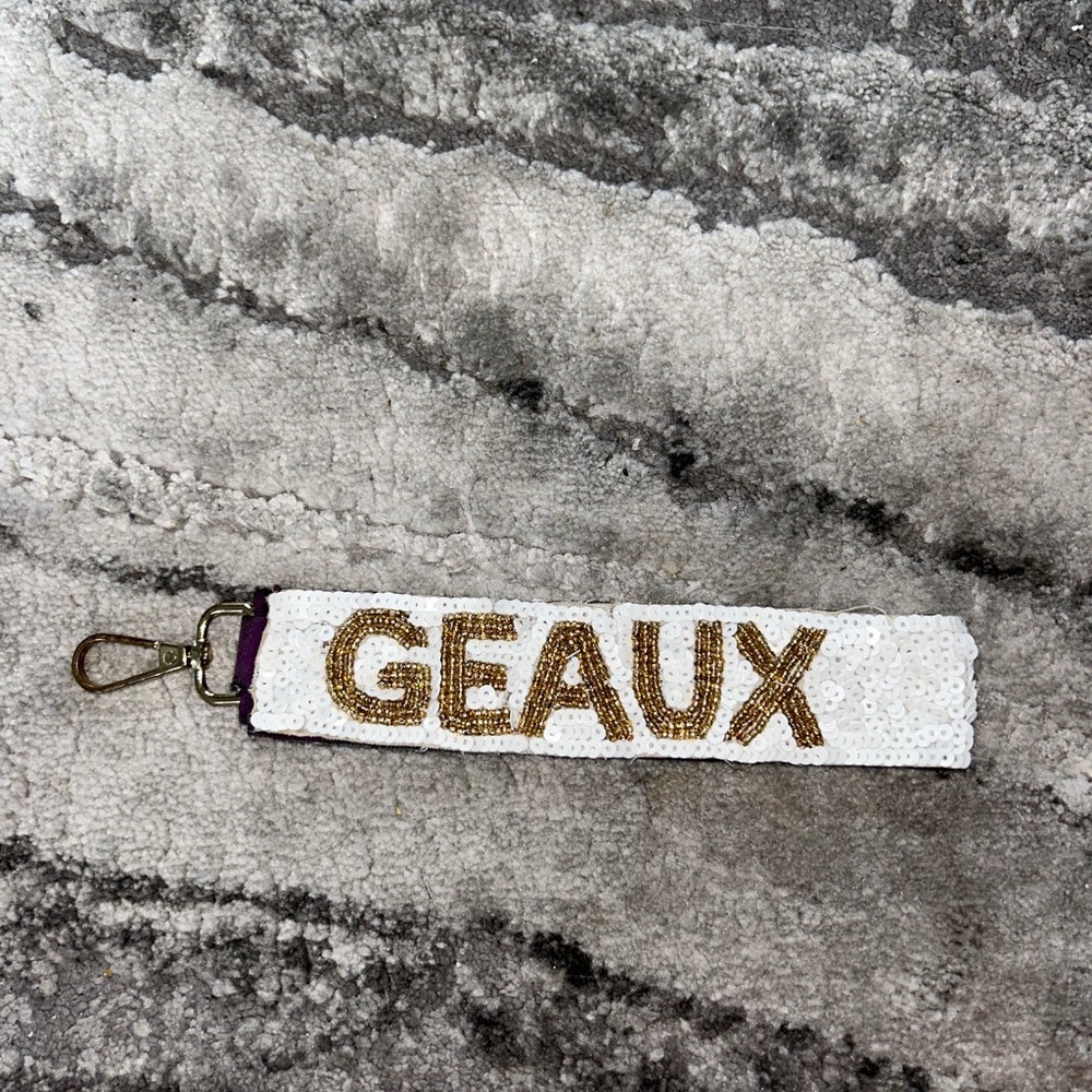 White and Gold Key Holder